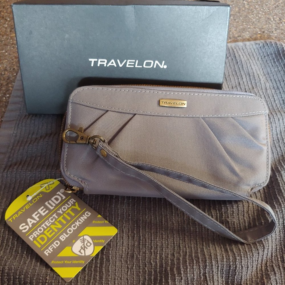 Travelon Safe ID Wallet